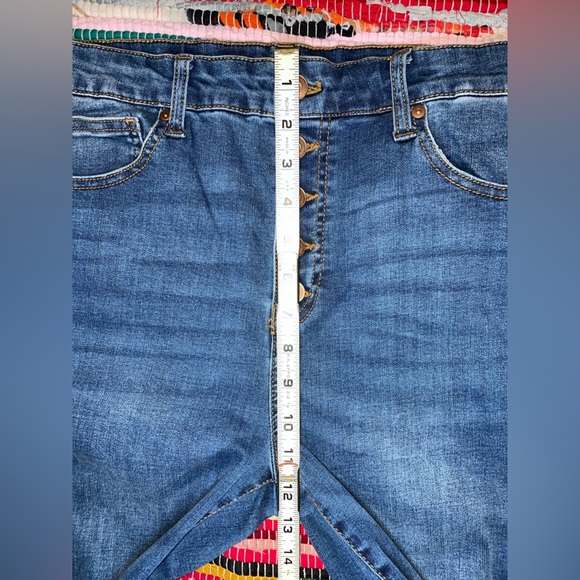 Celebrity Pink Exposed Button Flare Leg High Waist - Picture 5 of 10